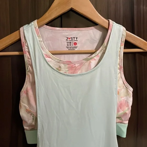 Just F Tank top with padded sports bra by Jacqueline Fernandez. - Picture 5 of 7